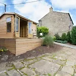 2 Bed In Row Oc-ds059 * Feetham