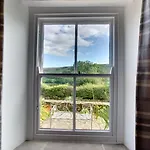 2 Bed In Row Oc-ds059 * Feetham