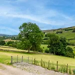 2 Bed In Row Oc-ds059 Feetham