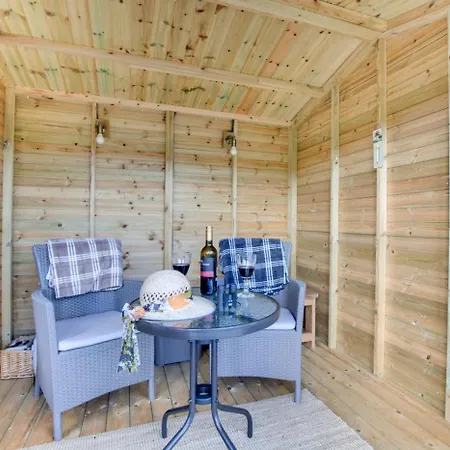 2 Bed In Row Oc-ds059 度假居 Feetham